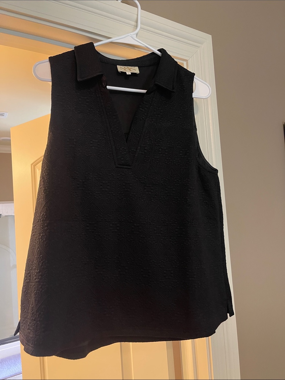 Textured Black Sleeveless Polo Camisole